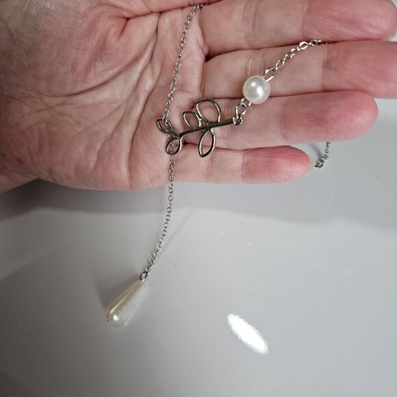 **Final Sale** Pearl Sheet Branch Necklace Hanging Charm Silver Tone 20 To 22" - Picture 2 of 15